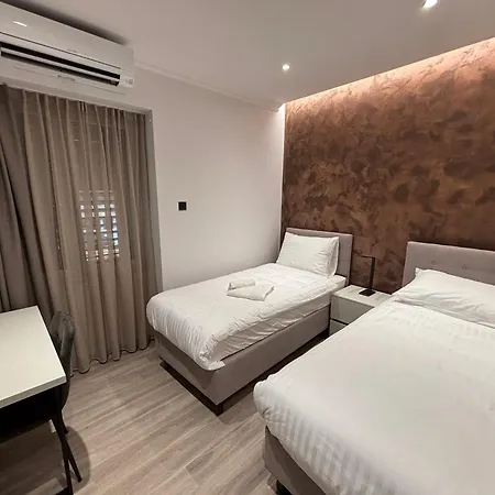 Apartment At 4 & Split