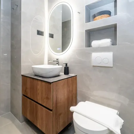 At 4 & Apartment Split