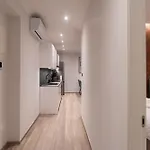 Apartment At 4 &